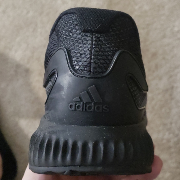 ADIDAS SHOES - Picture 4 of 5
